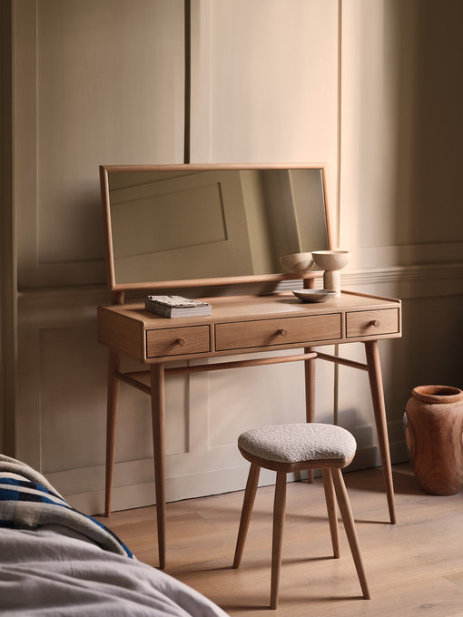 Image of ercol Collection Saddle Stool