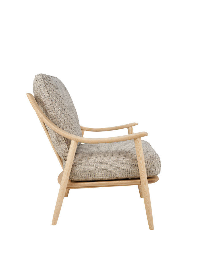 Image shown in G739 fabric on the body and CM finish