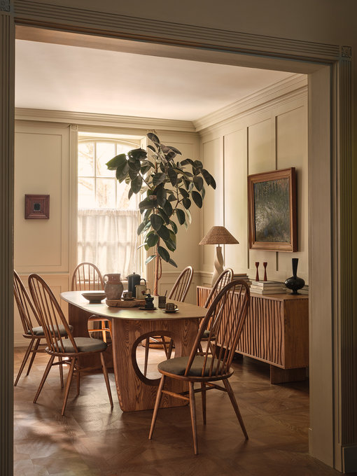 Image of Windsor Upholstered Quaker Dining Chair