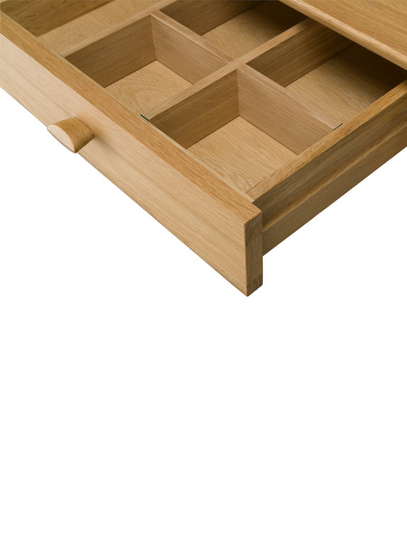 Image of Teramo Bedroom Dressing Table