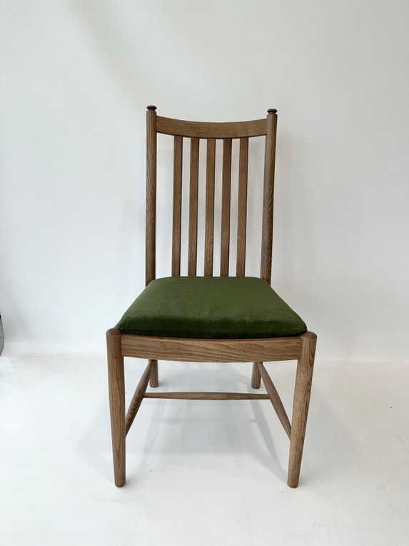 Image of 823 Cushion in E728