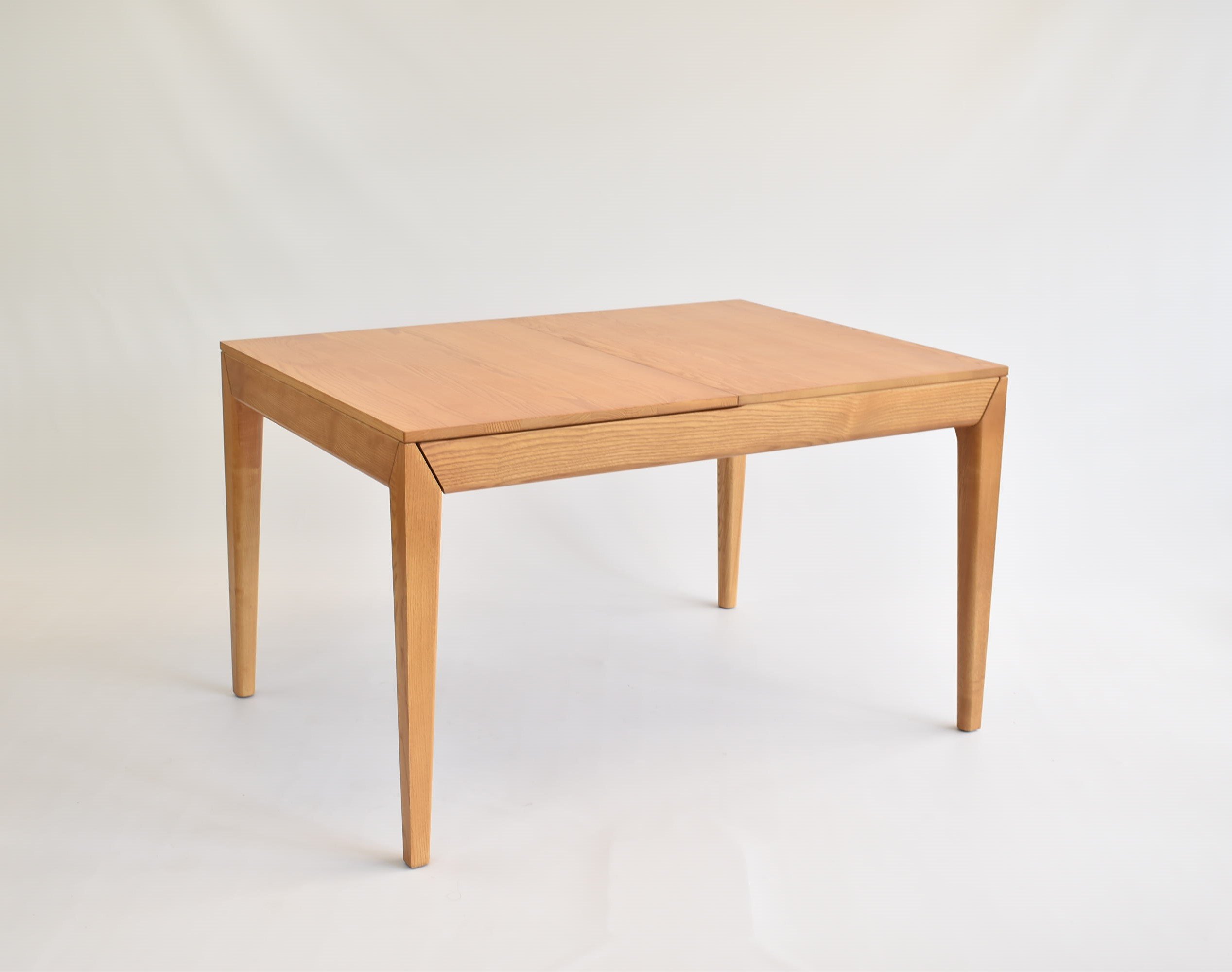 ercol novoli dining table