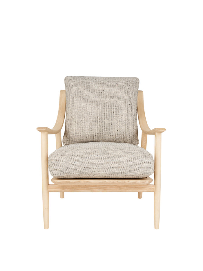 Image shown in G739 fabric on the body and CM finish