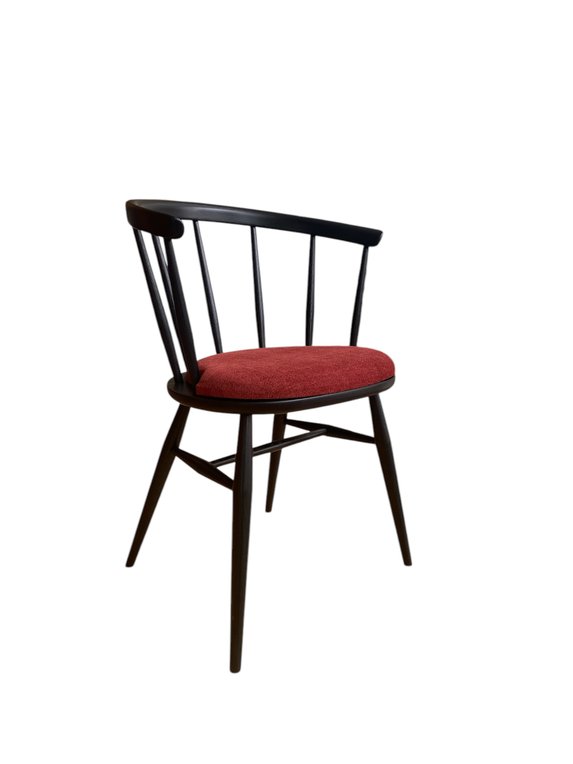 Image of Heritage Armchair in BK & E700