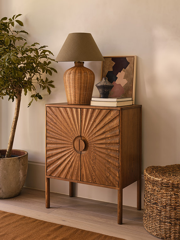 ercol-Ibstone_4280_universal_cabinet_OG-lifestyle.png