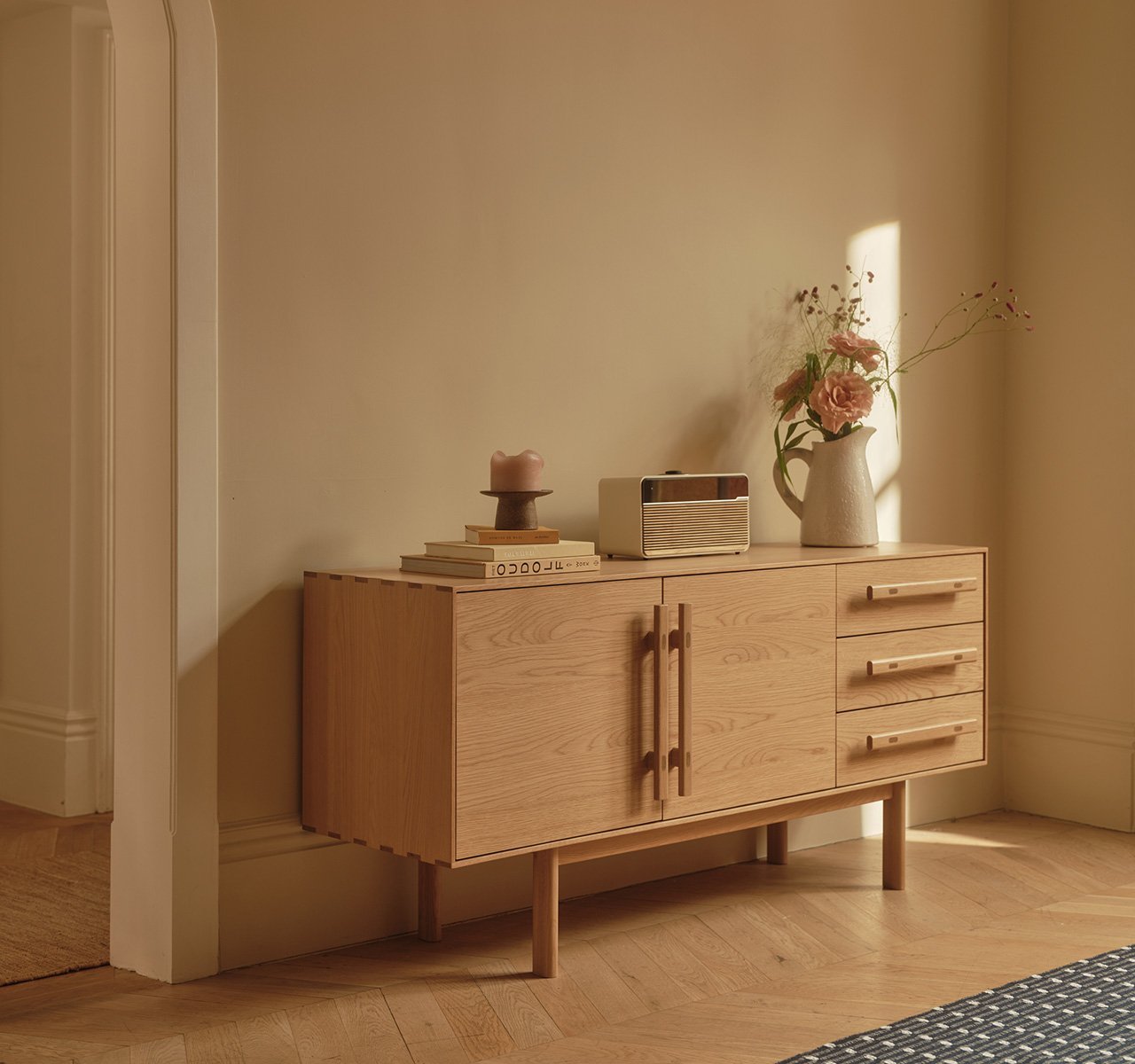 Lifestyle image for Tenon