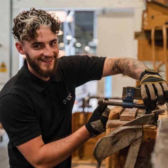 ercol apprentice steam bending